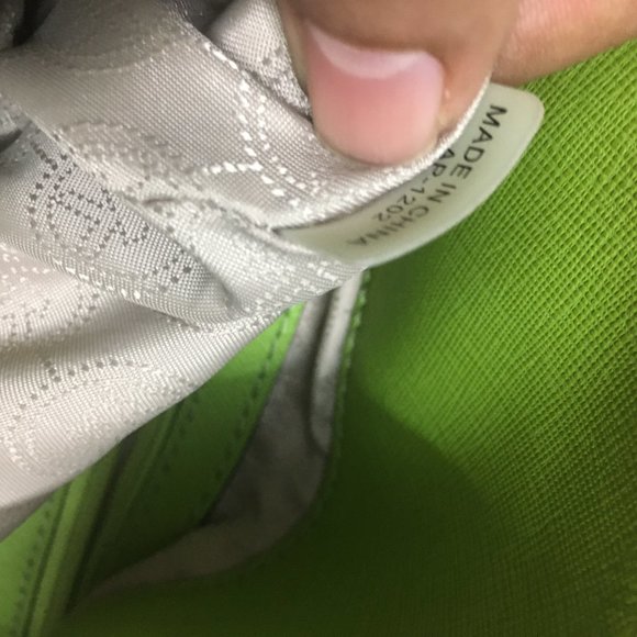 Authentic Michael Kors Hamilton Bag - Picture 4 of 9